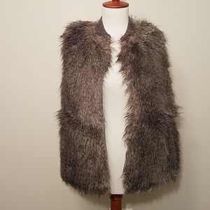 NWT Sag Harbor faux fur gray vest